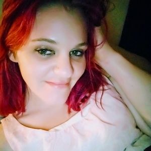 Jemarie is your Posher!🤩 Sweet, caring, makeup